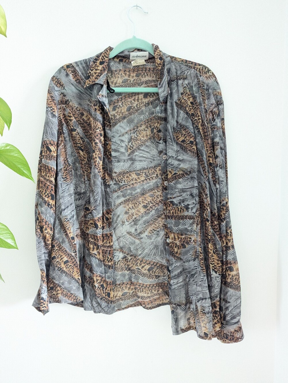 Vintage Feather Pattern Sheet Button Down Shirt Blouse